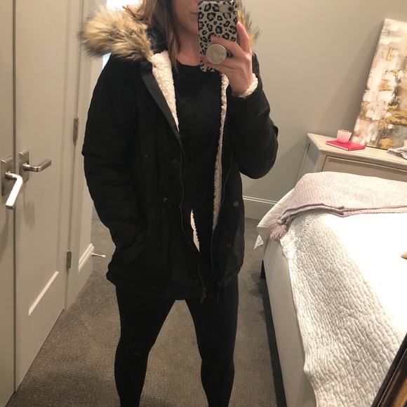 Fur hood jacket - Picture 4 of 4